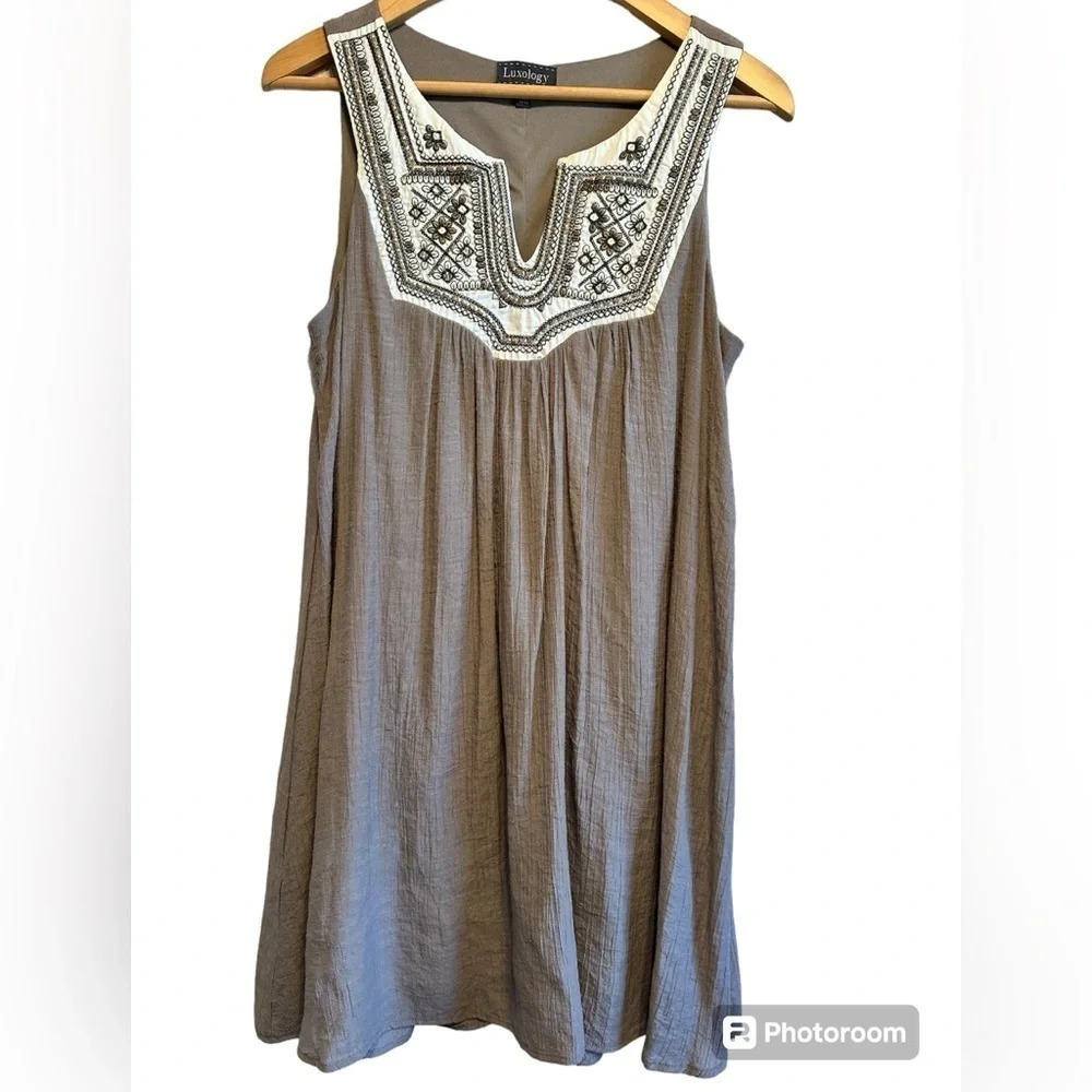 Luxology slip on sleeveless taupe dress.